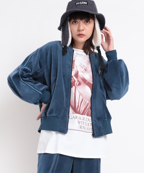 RNA（アールエヌエー）の「M1745 ガレージビーナスプリントロングTシャツ（Tシャツ/カットソー・レディース・ホワイト×レッド/ホワイト×ブラック/ブラック×ホワイト・MEDIUM）」の20枚目の写真