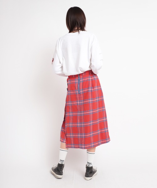 RNA（アールエヌエー）の「M1745 ガレージビーナスプリントロングTシャツ（Tシャツ/カットソー・レディース・ホワイト×レッド/ホワイト×ブラック/ブラック×ホワイト・MEDIUM）」の21枚目の写真