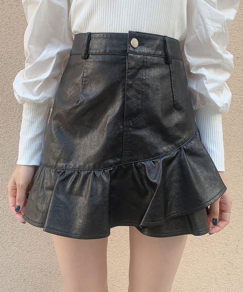 Crea titty&Co. PETIT（クレアティティーアンドコープチ）の「【Crea titty&Co.PETIT】フェイクレザーヘムフリルスカパン（スカート・レディース・ブラック/ホワイト・SMALL/MEDIUM/LARGE）」の7枚目の写真