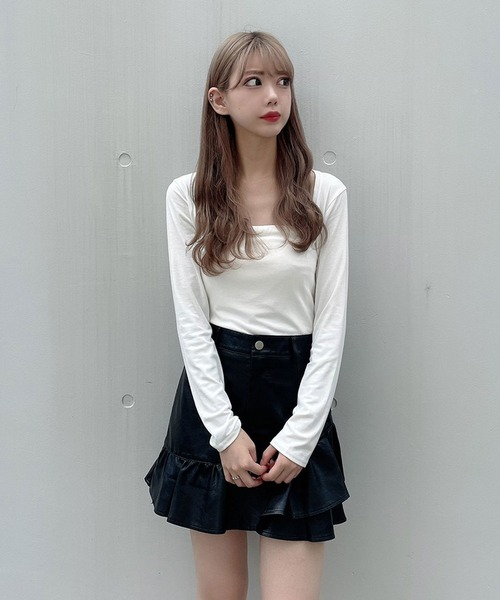 Crea titty&Co. PETIT（クレアティティーアンドコープチ）の「【Crea titty&Co.PETIT】フェイクレザーヘムフリルスカパン（スカート・レディース・ブラック/ホワイト・SMALL/MEDIUM/LARGE）」の6枚目の写真