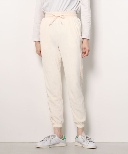 adidas（アディダス）の「adidas SLIM JOGGER / アディダス スリム ジョガー 【SP】（スウェットパンツ・レディース・ホワイト/マルチ・M/L/O/S）」の2枚目の写真