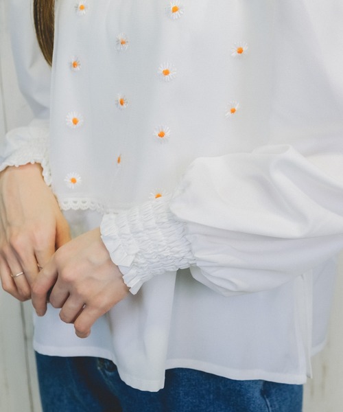 Hamble by Par Avion（ハンブルバイパラビオン）の「重ね着風ブラウス（シャツ/ブラウス・レディース・アイボリー/ブラック・ONESIZE）」の14枚目の写真