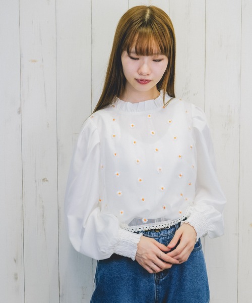 Hamble by Par Avion（ハンブルバイパラビオン）の「重ね着風ブラウス（シャツ/ブラウス・レディース・アイボリー/ブラック・ONESIZE）」の4枚目の写真