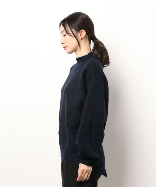 apartment department（アパートメントデパートメント）の「バックスリット ボリュームスリーブ モヘアニット（ニット/セーター・レディース・ネイビー/アイボリー・M）」の3枚目の写真