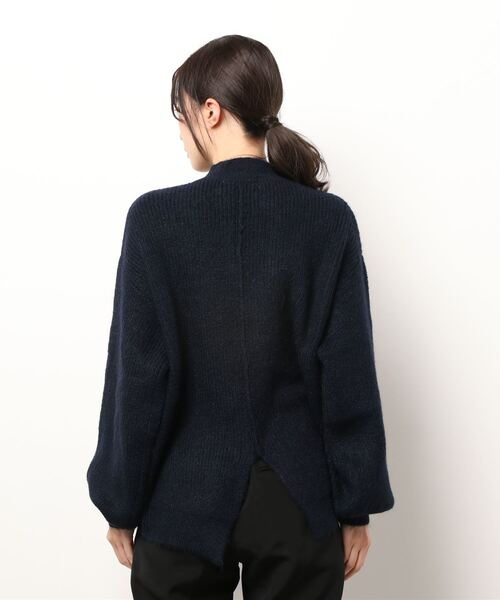 apartment department（アパートメントデパートメント）の「バックスリット ボリュームスリーブ モヘアニット（ニット/セーター・レディース・ネイビー/アイボリー・M）」の4枚目の写真