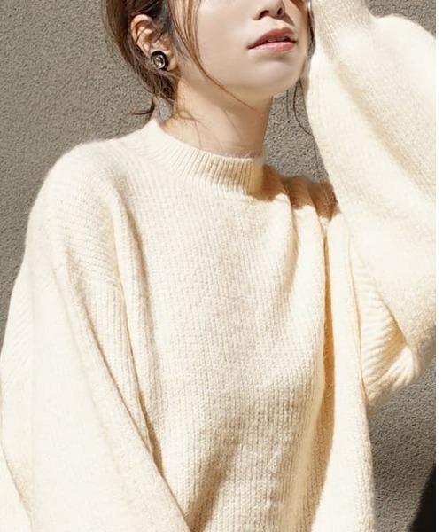 apartment department（アパートメントデパートメント）の「バックスリット ボリュームスリーブ モヘアニット（ニット/セーター・レディース・ネイビー/アイボリー・M）」の9枚目の写真