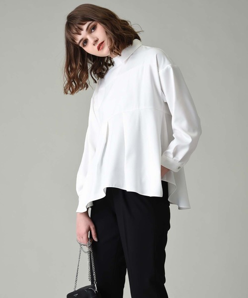 RAW FUDGE(ローファッジ)の「サテン切替Aラインブラウス(シャツ/ブラウス・レディース・ブラック/ベージュ/オフホワイト/カーキ・M)」の5枚目の写真