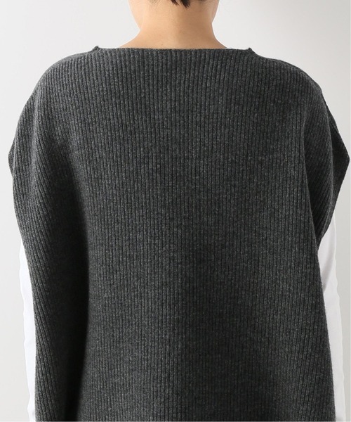 JOURNAL STANDARD LUXE（ジャーナルスタンダード　ラックス）の「アゼキョウシュク Vネックベスト◆（ベスト・レディース・チャコールグレー/ベージュ・FREE）」の11枚目の写真