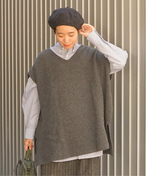 JOURNAL STANDARD LUXE（ジャーナルスタンダード　ラックス）の「アゼキョウシュク Vネックベスト◆（ベスト・レディース・チャコールグレー/ベージュ・FREE）」の17枚目の写真