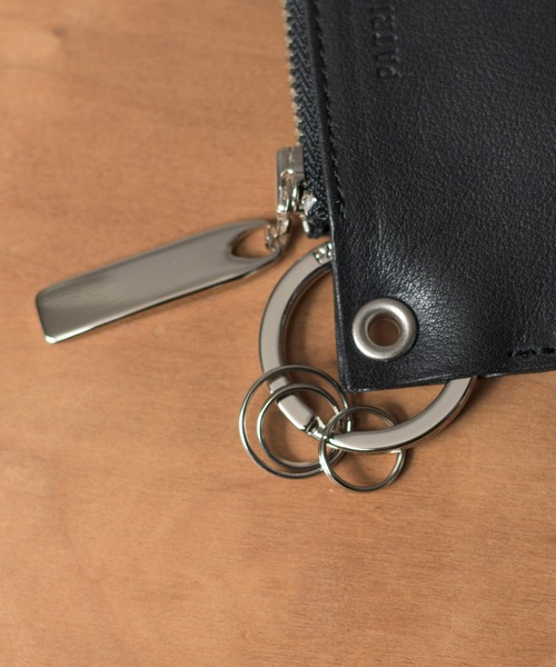 PATRICK STEPHAN（パトリックステファン）の「PATRICK STEPHAN パトリックステファン / Leather key case & holder レザーキーケース キーホルダー / 203AAO04（キーケース/キーアクセサリー・メンズ・チャコールグレー/サンドベージュ/ブラック系その他/ブラック×シルバー/ブラック×ブラック/シルバー・FREE）」の20枚目の写真