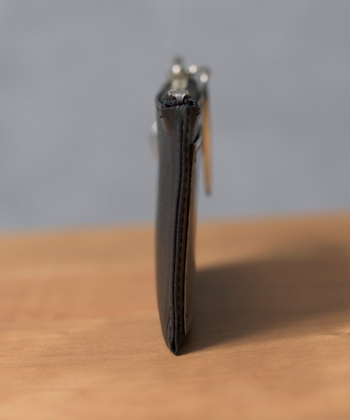 PATRICK STEPHAN（パトリックステファン）の「PATRICK STEPHAN パトリックステファン / Leather key case & holder レザーキーケース キーホルダー / 203AAO04（キーケース/キーアクセサリー・メンズ・チャコールグレー/サンドベージュ/ブラック系その他/ブラック×シルバー/ブラック×ブラック/シルバー・FREE）」の16枚目の写真