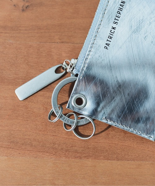 PATRICK STEPHAN（パトリックステファン）の「PATRICK STEPHAN パトリックステファン / Leather key case & holder レザーキーケース キーホルダー / 203AAO04（キーケース/キーアクセサリー・メンズ・チャコールグレー/サンドベージュ/ブラック系その他/ブラック×シルバー/ブラック×ブラック/シルバー・FREE）」の7枚目の写真