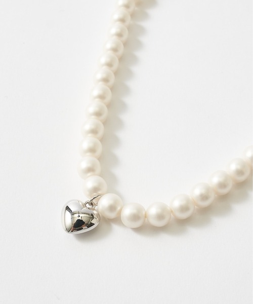 CIAOPANIC（チャオパニック）の「ハートチャームチョーカー（ネックレス・レディース・オフホワイト/シルバー・FREE）」の3枚目の写真