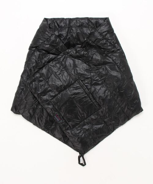 NANGA（ナンガ）の「【NANGA×CAL O LINE】PACKABLE DOWN SHAWL（ストール/ショール・メンズ・ブラック/キャメル・FREE）」の2枚目の写真