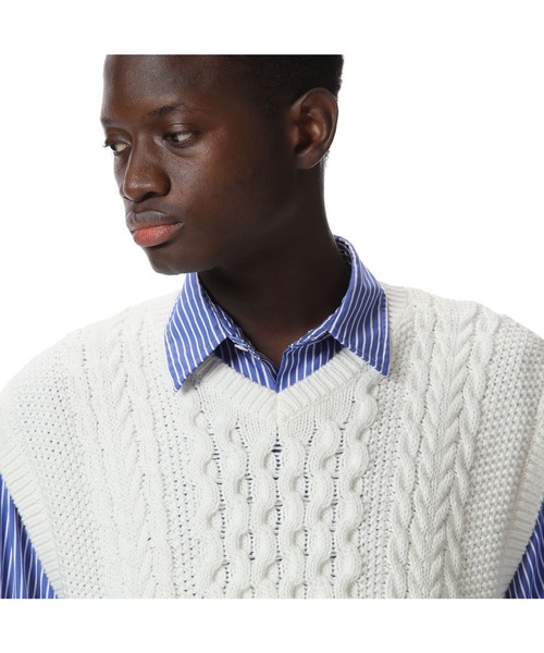 uniform experiment(ユニフォームエクスペリメント)の「COTTON CABLE KNIT VEST(ベスト・メンズ・ブラック/ホワイト・2/3/1/4)」の11枚目の写真