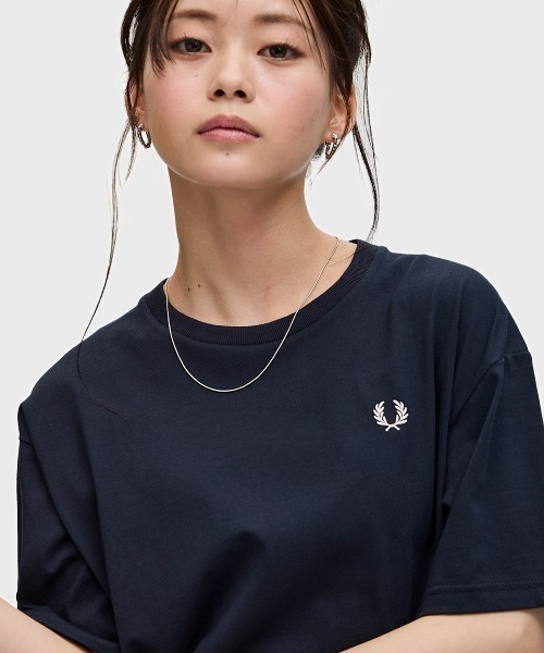 値下げ　フレッドペリー　クルーネックシャツ FRED PERRY フレッドペリー クルーネックTシャツ G1142 半袖