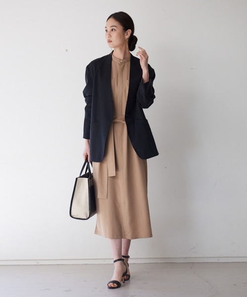 qualite(カリテ)の「テンセルツイルシャツワンピース(ワンピース・レディース・ブラック/ベージュ・38/36)」の10枚目の写真