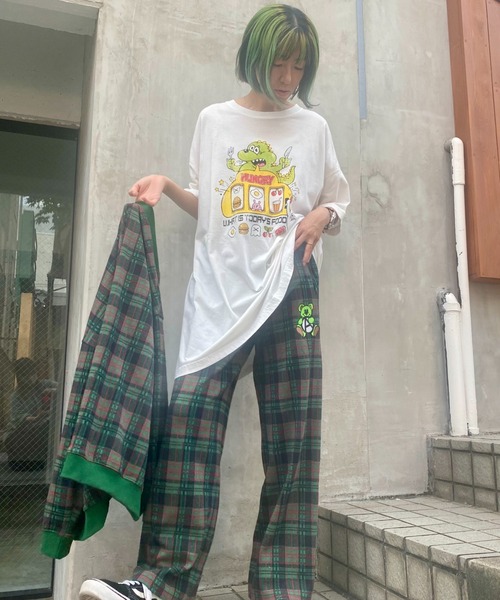 Candy Stripper（キャンディストリッパー）の「HUNGRY SLOT BIG BIG Tシャツ（Tシャツ/カットソー・レディース・オフホワイト/ブラック/ライトブルー・2）」の18枚目の写真