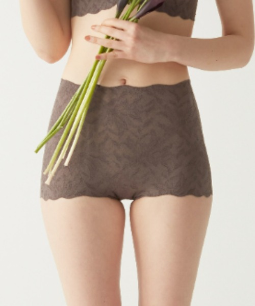 GUNZE（グンゼ）の「KIREILABO/キレイラボ ガードルファンデ 柔らかくて低刺激 ショートソフトガードル 保湿（その他アンダーウェア/インナー・レディース・レッド/ブラック/ベージュ/イエロー/シルバー/ピンク/ブラウン系その他2/コーラル/ロイヤルブルー/ミント/スモークグレー/ブルーグリーン/ベージュ系その他/サーモンピンク/ネイビー/モスグリーン/グリーン系その他/ナチュラル・X-LARGE/MEDIUM/LARGE）」の3枚目の写真