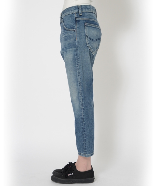 Lee（リー）の「【ar掲載】X-girl × LEE CLAIRE JEANS（デニムパンツ・レディース・ライトインディゴブルー・25inch/26inch/27inch）」の2枚目の写真