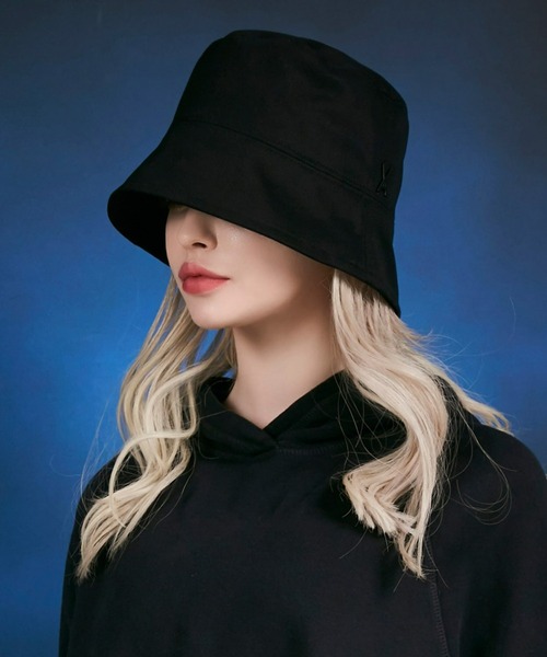 牛革レザー　スタッズ装飾　バケットハット バケットハット 高級本革バケットハット レザー|バケットハット