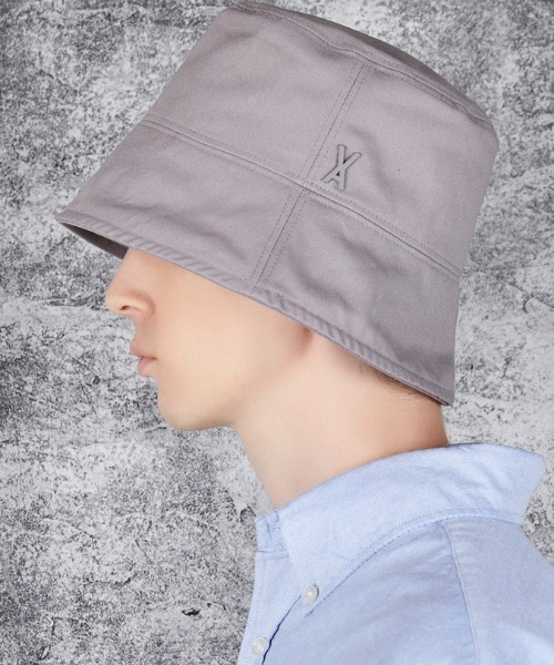 VARZAR（バザール）の「VARZAR(バザール)/Stud drop over fit
