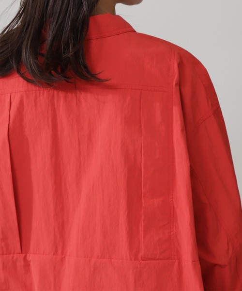 N.(N. Natural Beauty Basic)(エヌエヌナチュラルビューティーベーシック)の「◆ミドルコーチブルゾン(ブルゾン・レディース・オフホワイト/ブルー/レッド・MEDIUM)」の8枚目の写真