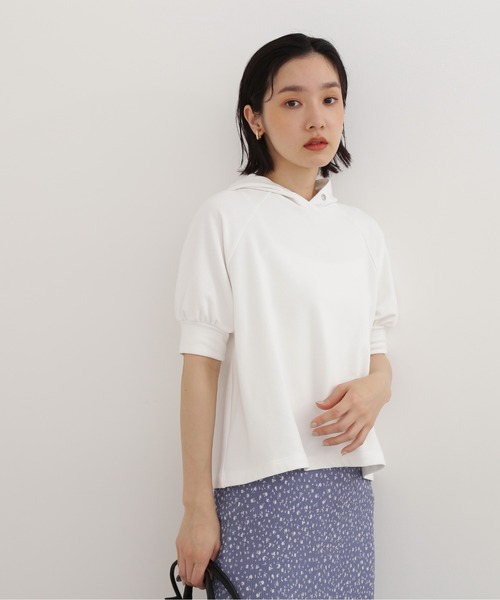 NATURAL BEAUTY BASIC(ナチュラルビューティーベーシック)の「裏毛フーデッドプルオーバー(スウェット・レディース・グレー/オフホワイト/ライトグリーン・MEDIUM)」の6枚目の写真