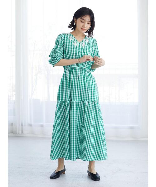 ESCAR（エスカー）の「・ESCAR ギンガム×花刺繍ワンピース（ワンピース・レディース・ブラック/グリーン・FREE）」の6枚目の写真