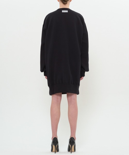 DRESSEDUNDRESSED(ドレスドアンドレスド)の「Logo Embroidered Oversized Sweatshirt(スウェット・メンズ・ホワイト/ブラック・2/4/3)」の4枚目の写真
