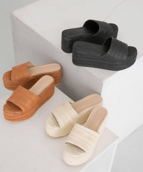 KBF(ケイビーエフ)の「プラットフォームサンダル(サンダル・レディース・ブラック/ブラウン/アイボリー・38/37/36)」の14枚目の写真