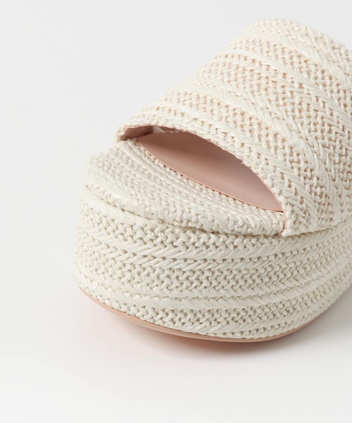 KBF(ケイビーエフ)の「プラットフォームサンダル(サンダル・レディース・ブラック/ブラウン/アイボリー・38/37/36)」の5枚目の写真