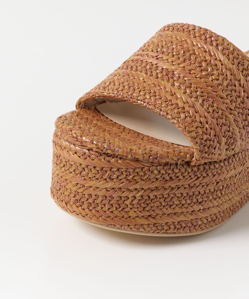 KBF(ケイビーエフ)の「プラットフォームサンダル(サンダル・レディース・ブラック/ブラウン/アイボリー・38/37/36)」の15枚目の写真