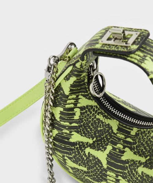 美品 CHARLES&KEITH ショルダー バッグ ミニクレッセント ホーボー セール】ミニクレッセント ホーボーバッグ / Mini Crescent Hobo