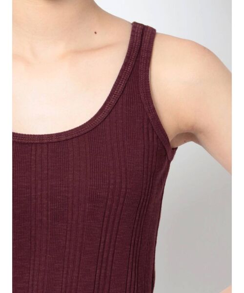 Ungrid(アングリッド)の「ランダムテレコタンクトップ(Tシャツ/カットソー・レディース・グリーン/ボルドー/オフホワイト/ブラック・FREE)」の17枚目の写真