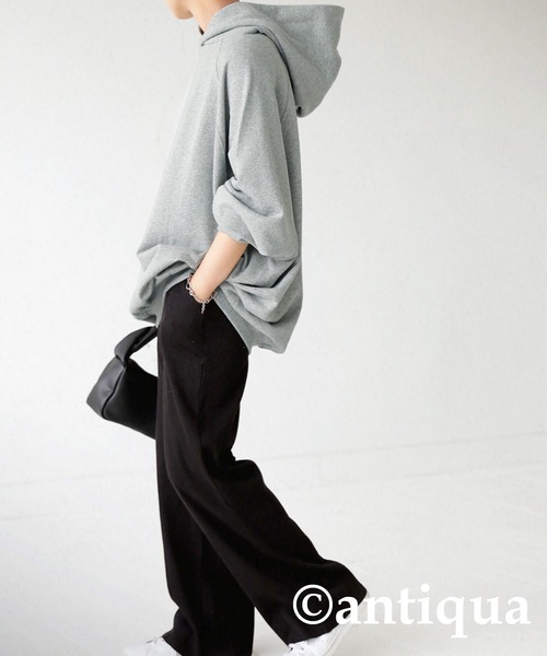 antiqua(アンティカ)の「立体フードコクーン裏毛パーカー(パーカー・レディース・ブラック/ネイビー/グレー/モスグリーン/オフホワイト・FREE)」の7枚目の写真