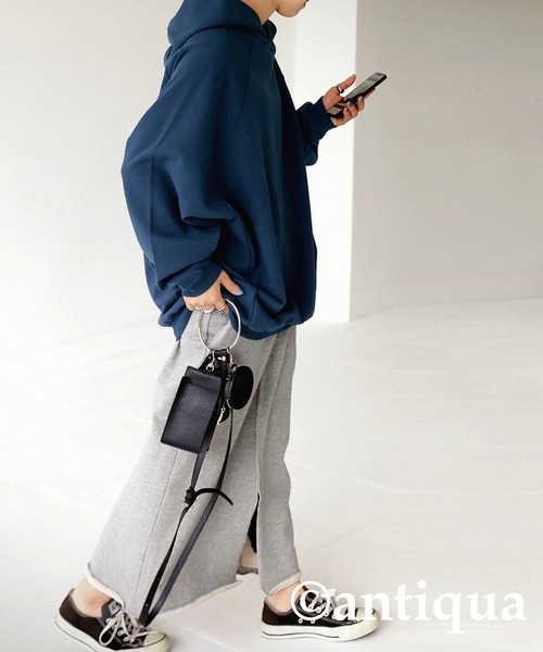 antiqua(アンティカ)の「立体フードコクーン裏毛パーカー(パーカー・レディース・ブラック/ネイビー/グレー/モスグリーン/オフホワイト・FREE)」の19枚目の写真