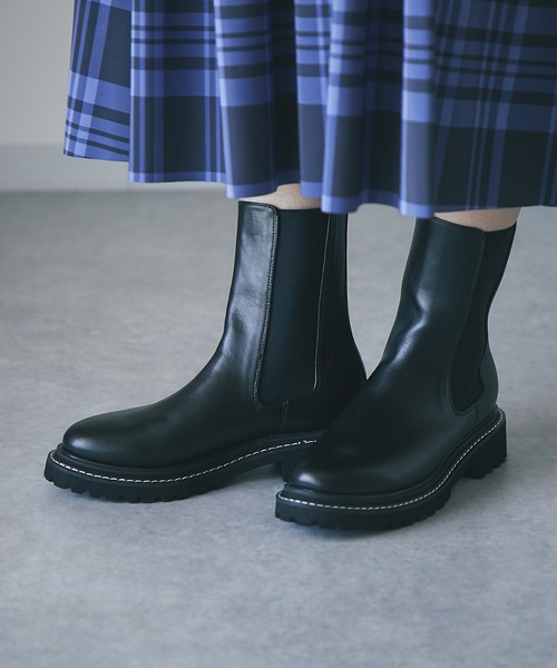 EVOL（イーボル）の「EVOL（イーボル）　トラックソールサイドゴアブーツ（ブーツ・レディース・アイボリー/ブラック・SMALL/MEDIUM/LARGE）」の10枚目の写真