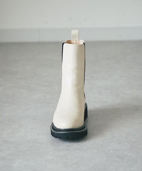 EVOL（イーボル）の「EVOL（イーボル）　トラックソールサイドゴアブーツ（ブーツ・レディース・アイボリー/ブラック・SMALL/MEDIUM/LARGE）」の15枚目の写真