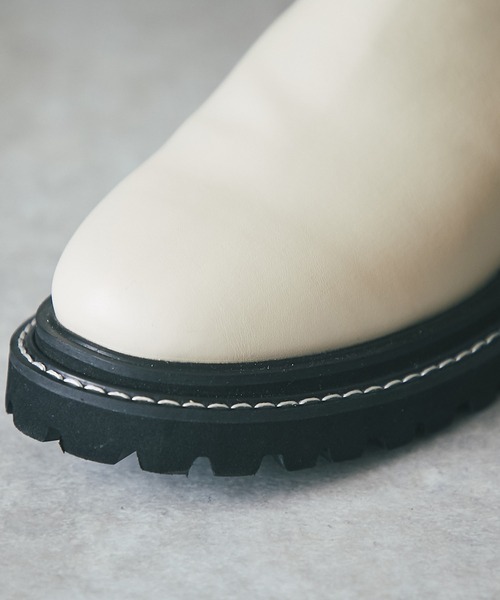 EVOL（イーボル）の「EVOL（イーボル）　トラックソールサイドゴアブーツ（ブーツ・レディース・アイボリー/ブラック・SMALL/MEDIUM/LARGE）」の11枚目の写真