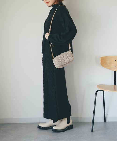 EVOL（イーボル）の「EVOL（イーボル）　トラックソールサイドゴアブーツ（ブーツ・レディース・アイボリー/ブラック・SMALL/MEDIUM/LARGE）」の8枚目の写真