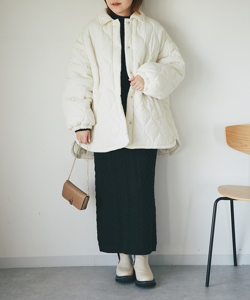 EVOL（イーボル）の「EVOL（イーボル）　トラックソールサイドゴアブーツ（ブーツ・レディース・アイボリー/ブラック・SMALL/MEDIUM/LARGE）」の12枚目の写真