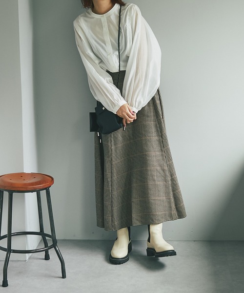 EVOL（イーボル）の「EVOL（イーボル）　トラックソールサイドゴアブーツ（ブーツ・レディース・アイボリー/ブラック・SMALL/MEDIUM/LARGE）」の19枚目の写真