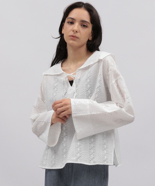 LAKOLE（ラコレ）の「セーラーカラーレースブラウス / 353119（シャツ/ブラウス・レディース・ブラック/ベージュ/オフホワイト・SMALL/MEDIUM）」の2枚目の写真