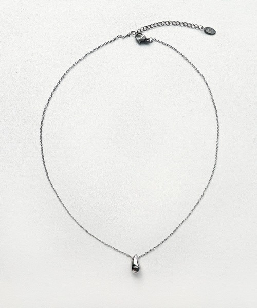 CEMONEMO(セモネモ)の「【金属アレルギー対応】 ティアドロップ ペンダント ネックレス / サージカルステンレス 316L(ネックレス・レディース・シルバー/ゴールド・FREE)」の12枚目の写真
