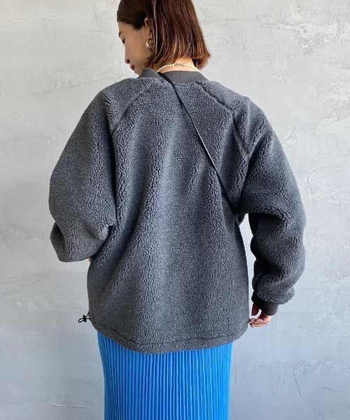 UNIVERSAL OVERALL（ユニバーサルオーバーオール）の「[UNIVERSAL OVERALL/ユニバーサルオーバーオール] 別注 ボアフリース ボンバージャケット（ブルゾン・レディース・オフホワイト/モカ/チャコール・F）」の12枚目の写真