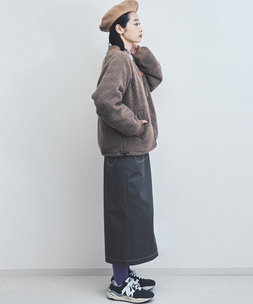 UNIVERSAL OVERALL（ユニバーサルオーバーオール）の「[UNIVERSAL OVERALL/ユニバーサルオーバーオール] 別注 ボアフリース ボンバージャケット（ブルゾン・レディース・オフホワイト/モカ/チャコール・F）」の4枚目の写真