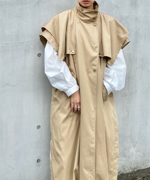 y/m by RIKA（イムバイリカ）の「シャークスキンスリーブレスコート（その他アウター・レディース・ベージュ・FREE）」の17枚目の写真