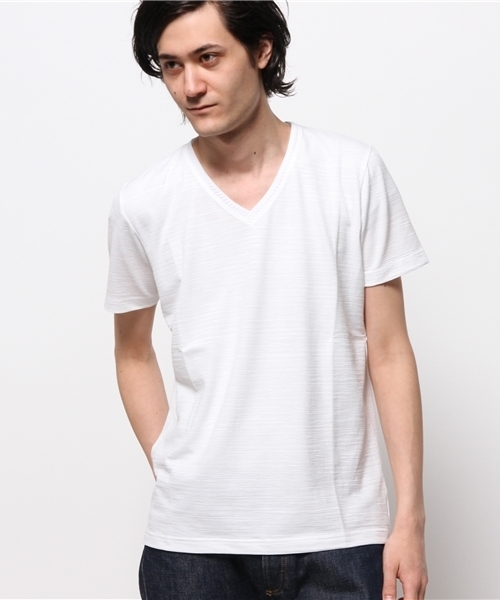 MEN'S BIGI（メンズビギ）の「デザインリブ　VネックTシャツ/吸汗速乾素材（Tシャツ/カットソー・メンズ・ブルー/サックスブルー/ネイビー/ライトピンク/ホワイト/グレー・LL/SMALL/MEDIUM/LARGE）」の2枚目の写真