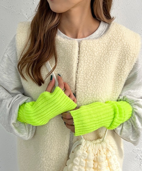 apres jour mignon（アプレジュールミニョン）の「リブアームウォーマー【ZOZOTOWN限定アイテム】（アームカバー・レディース・ピンク/ブルー/オレンジ/グリーン系その他/パープル/ブラック・フリー）」の9枚目の写真